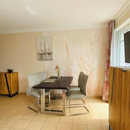 Haus Am Koelpinsee App 4 4 * Waren (Mueritz)